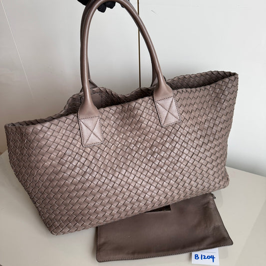 Bottega Veneta Cabat Large Intreccio Leather Tote Bag Grey 40-43cm-Luxbags