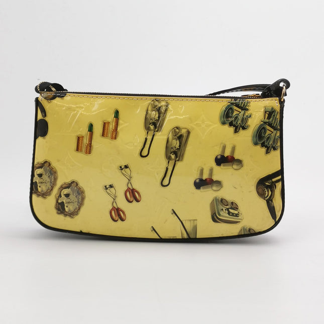 Louis Vuitton Vernis Sticker Pochette Accessoire Beige Patent Leather