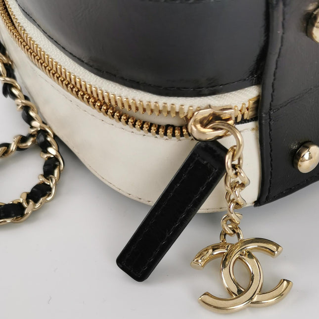 Chanel White and Black Small Crumpled Calfskin Vanity Case Crossbody Bag