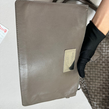 Sold Bottega Veneta Cabat Large Intreccio Leather Tote Bag Grey 40-43cm