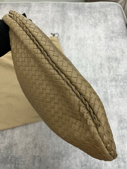 Bottega Veneta Veneta Hobo Maxi Dark Beige Leather 52cm
