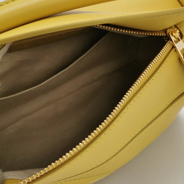 Loewe x Howl's Moving Castle Studio Ghibli Puzzle Small Yellow Dog