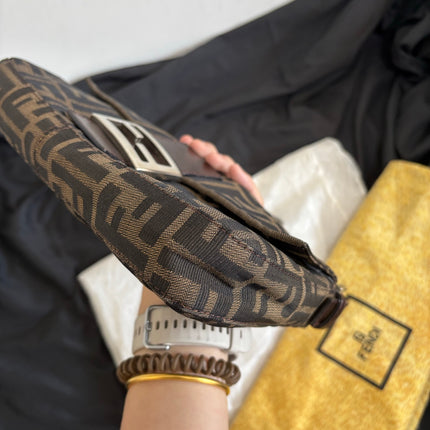 Fendi Baguette Classic Zucca Print Fendi Monogram