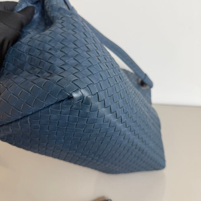 Bottega Veneta Garda Shoulder Bag Intrecciato Nappa Leather Navy Large 33cm