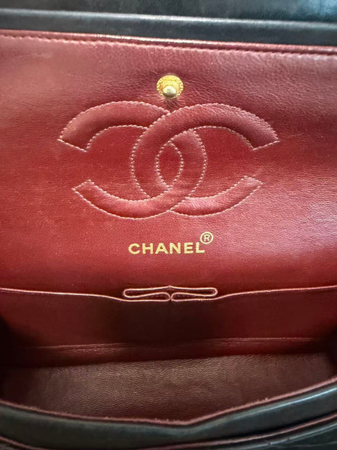 Chanel Classic Flap Vintage Medium Black Lambskin Leather 24k Gold Hardware 1991-94