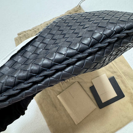 Sold Bottega Veneta Intrecciato Hobo Bag Medium Black Lambskin leather 40cm