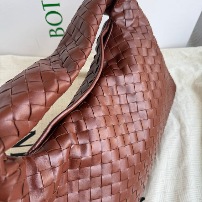 Bottega Veneta Hop Hobo Medium Leather Brick Red 46cm