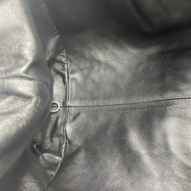 Bottega Veneta Pouch Large Intrecciato Black Calfskin Leather Clutch