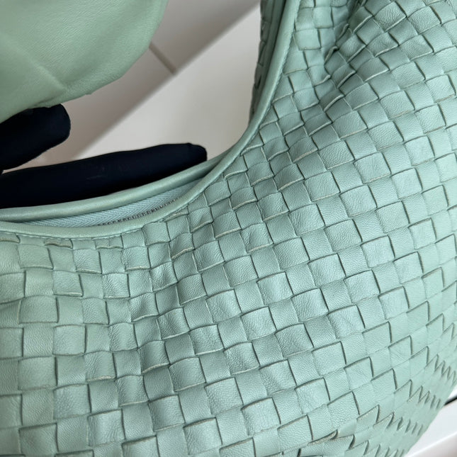 Sold Bottega Veneta Veneta Hobo Medium Green Intrecciato Leather Bag 41cm