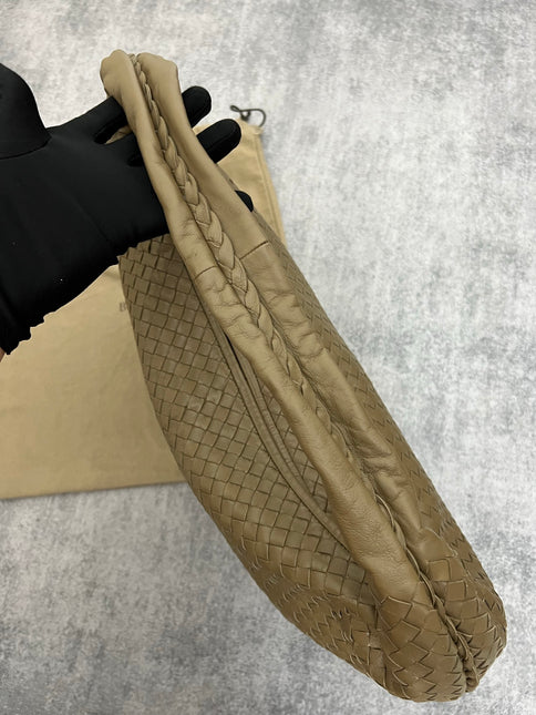 Bottega Veneta Veneta Hobo Maxi Dark Beige Leather 52cm