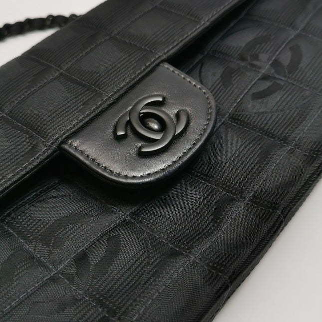 Chanel East West Chocolate Bar Black Leather Silver Hardware, 2000-2002