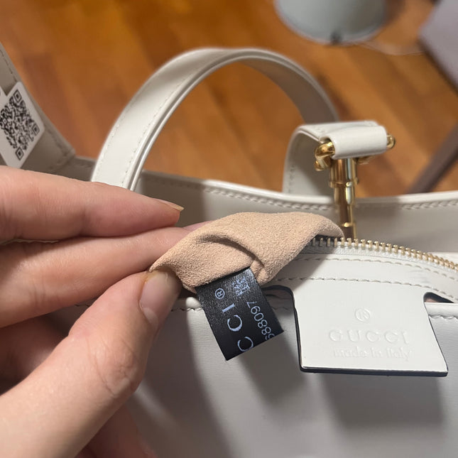 Sold Gucci Jackie 1961 Small Leather Bag with Adjustable Strap Size White