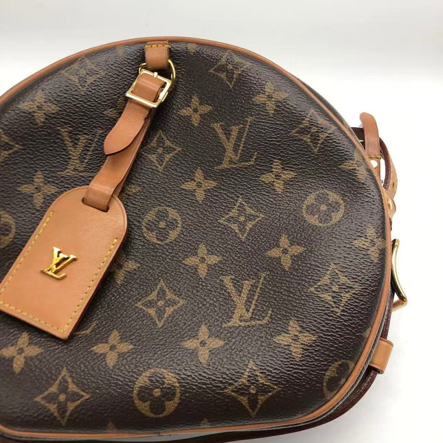 Louis Vuitton Boîte Chapeau Souple Leather MM Crossbody Bag