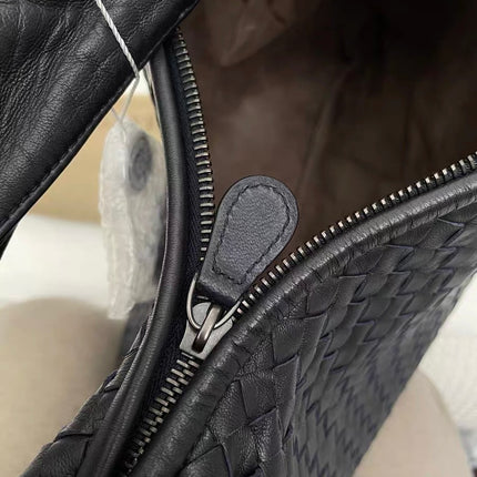 Bottega Veneta Hobo Maxi Midnight Navy Black leather 50cm