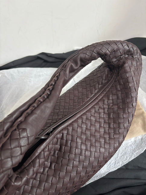 Bottega Veneta Intrecciato Hobo Bag Medium Brown Lambskin leather 40cm