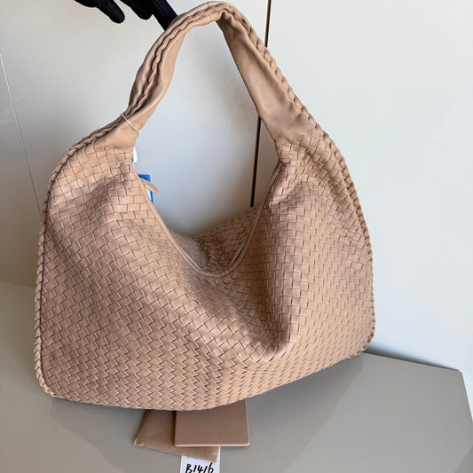 Bottega Veneta Veneta Hobo Maxi Almond Beige Intrecciato Leather Bag 51cm-Luxbags