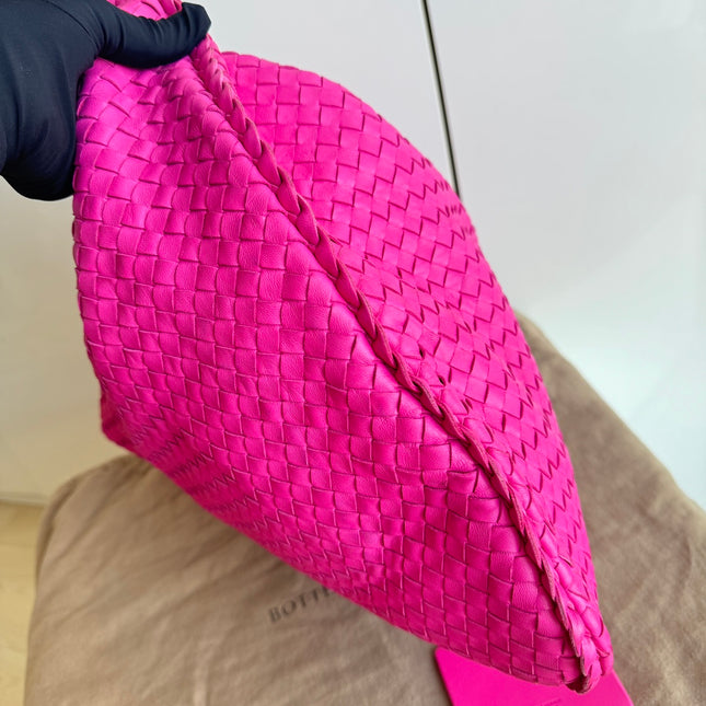 Sold Bottega Veneta Veneta Hobo Large Pink Intrecciato Leather Bag 51cm