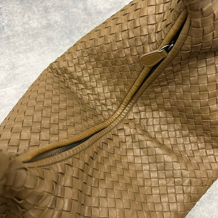 Bottega Veneta Veneta Hobo Maxi Milk Chocolate Brown Leather 52cm