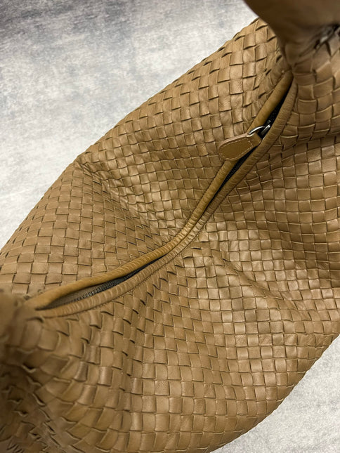 Bottega Veneta Veneta Hobo Maxi Milk Chocolate Brown Leather 52cm