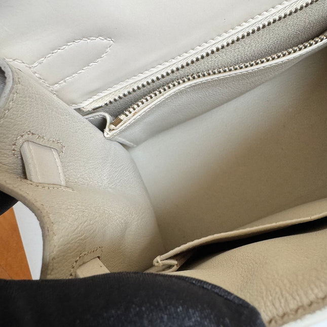 Hermes Kelly 28 Sellier Vintage White Box Leather Gold Hardware 1996