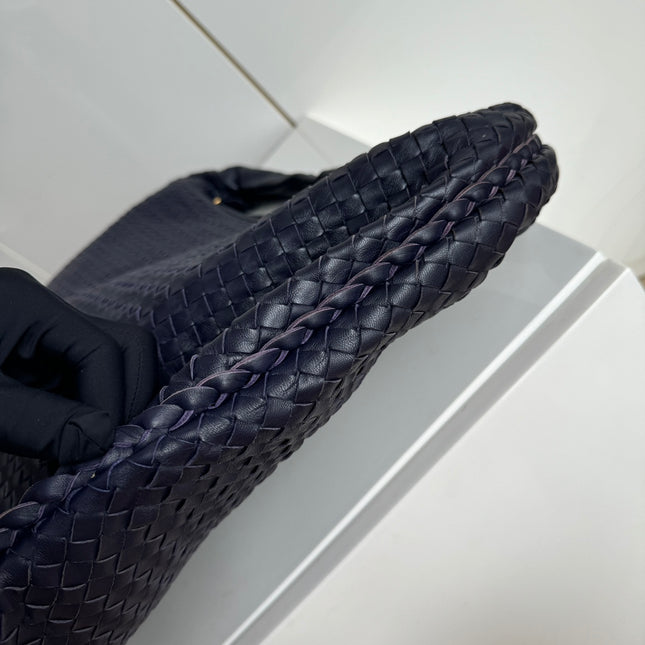 Sold Bottega Veneta Veneta Hobo Maxi Navy Intrecciato Leather Bag 51-53cm