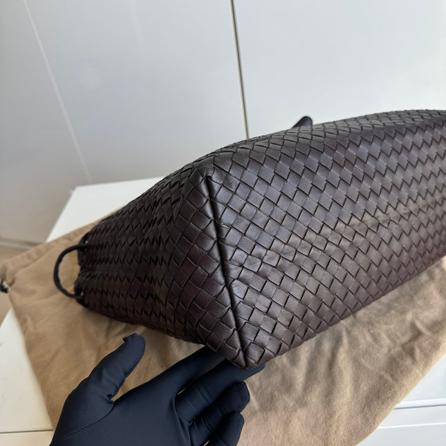 Sold Bottega Veneta Garda Shoulder Bag Intrecciato Nappa Leather Dark Chocolate Brown Large 33cm