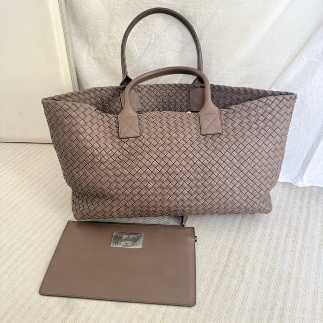 Bottega Veneta Cabat Large Intreccio Leather Tote Bag Grey 40-43cm-Luxbags