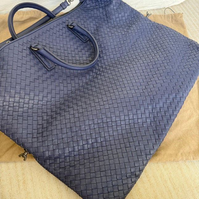 Bottega Veneta Maxi Convertible Tote Navy Leather 50cm