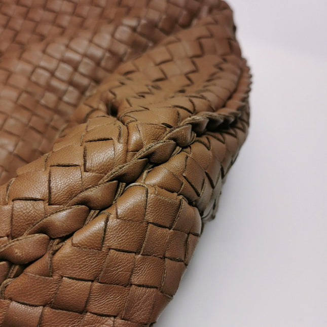 Bottega Veneta Belly Hobo Milk Chocolate Brown Maxi 50cm Intrecciato Leather