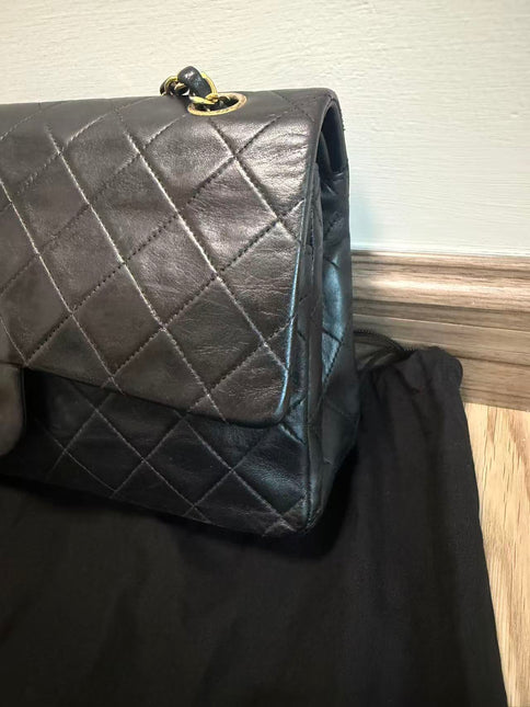Chanel Classic Flap Vintage Medium Black Lambskin Leather 24k Gold Hardware 1991-94