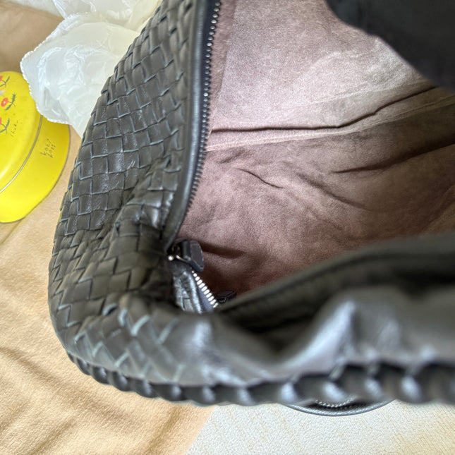 Bottega Veneta Veneta Intrecciato Hobo Bag Medium Black Leather 47cm