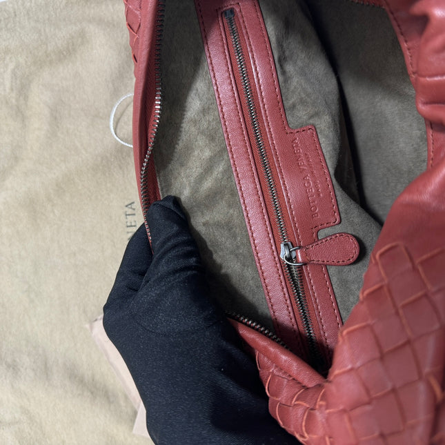 Sold Bottega Veneta Veneta Hobo Small Burgundy 40cm Lambskin Leather