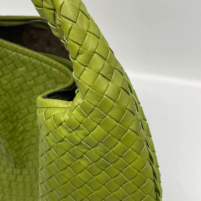 Bottega Veneta Veneta Hobo Avocado Green 45cm Lambskin Leather