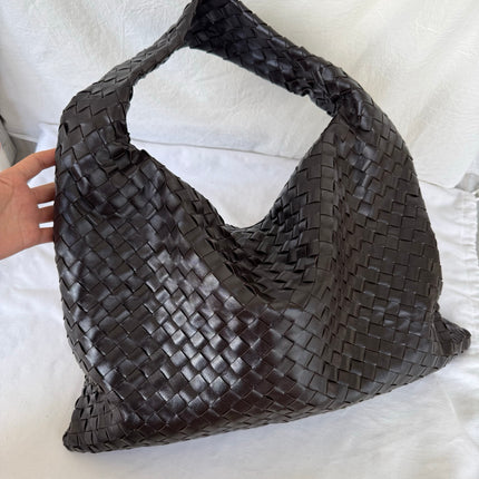 Bottega Veneta Hop Large Leather Fondant Chocolate Brown Hobo Bag