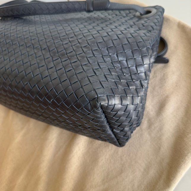 Bottega Veneta Garda Shoulder Bag Intrecciato Nappa Leather Black Large 33cm