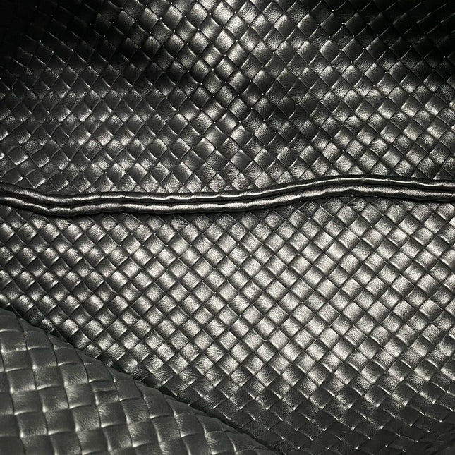 Bottega Veneta XXL Snap Tote Black Intrecciato Leather With Pouch