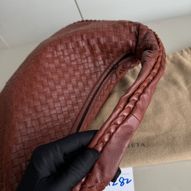 Bottega Veneta Veneta Hobo Leather Medium Burgundy Brick Red 40cm