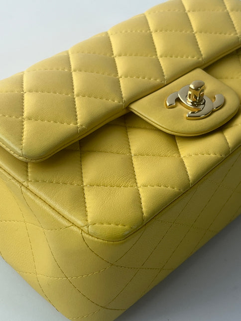 Chanel Classic Flap Rectangular Mini Cuir Verni Jaune, Finition Argentée, 2014-2015
