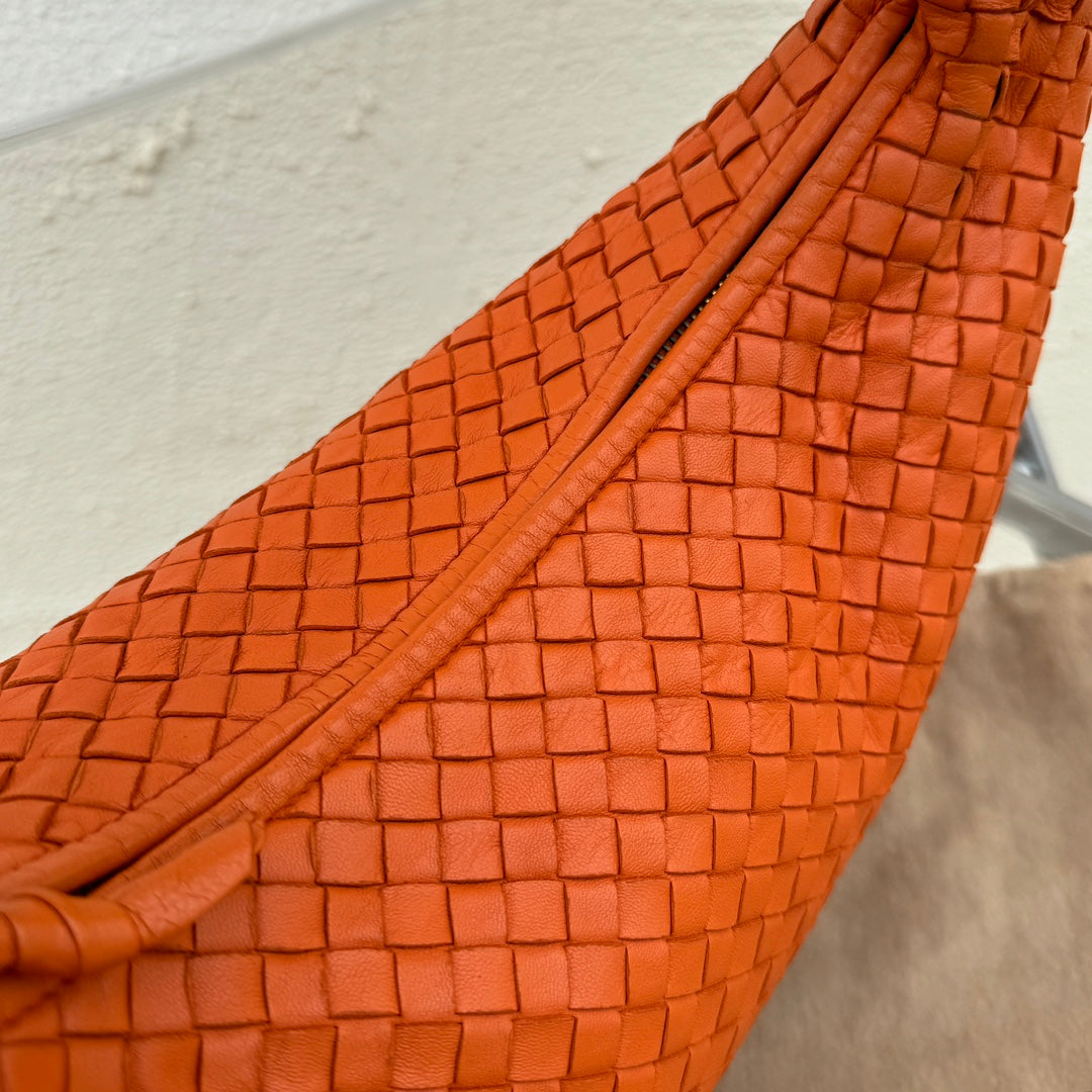 Sold Bottega Veneta Veneta Hobo Medium 40cm Lambskin Leather Orange