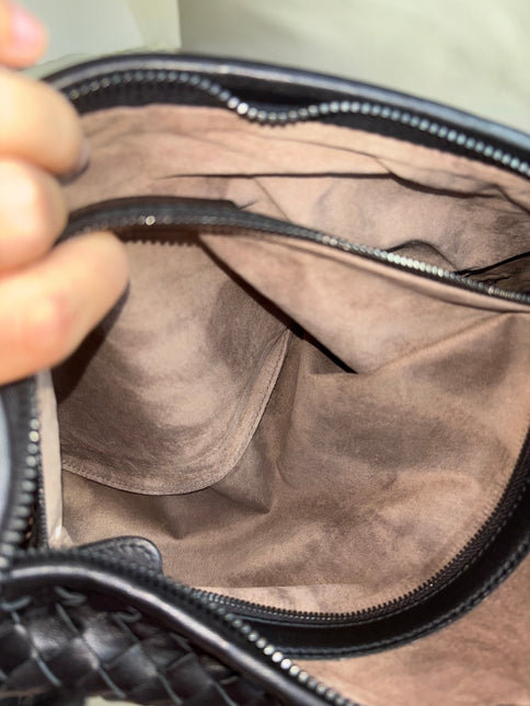 Bottega Veneta Intrecciato Hobo Bag Medium Black Lambskin leather 45cm