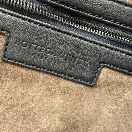 Bottega Veneta Maxi Convertible Tote Bag Hobo Black Leather Two-way Carry 50cm