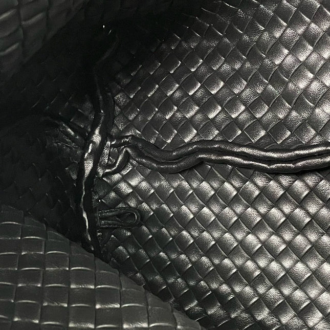 Bottega Veneta XXL Snap Tote Black Intrecciato Leather With Pouch