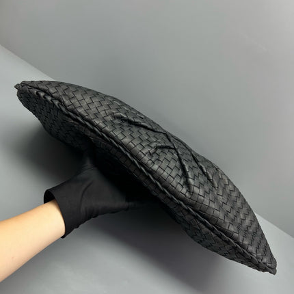 Bottega Veneta Veneta Hobo Maxi Black Leather Pleated 50cm