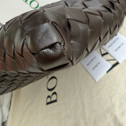 Bottega Veneta Hop Large Leather Fondant Chocolate Brown Hobo Bag