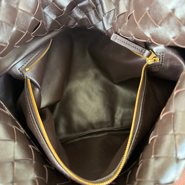 Bottega Veneta Hop Large Leather Fondant Chocolate Brown Hobo Bag