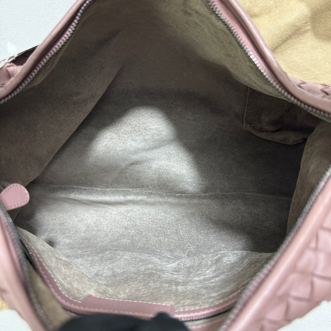 Sold Bottega Veneta Veneta Leather Hobo Large Nude Dirty Pink 47cm Never Worn