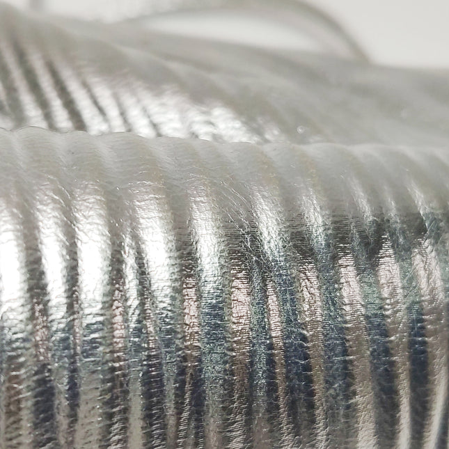 Bottega Veneta Pouch Mini Silver Leather Tree Trunk Pattern Crossbody Bag