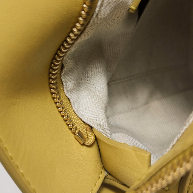 Loewe x Howl's Moving Castle Studio Ghibli Puzzle Small Yellow Dog