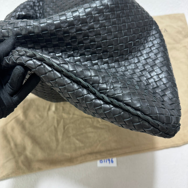 Sold Bottega Veneta Veneta Hobo Large Black 50-53cm Lambskin Leather