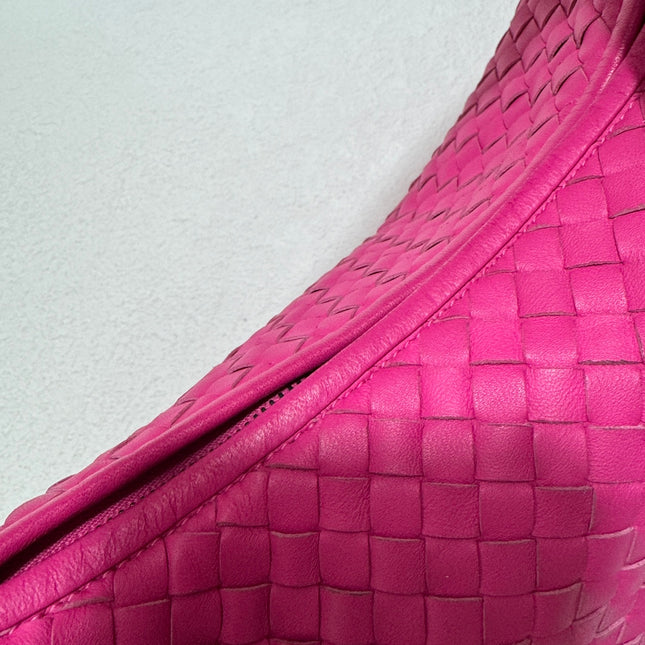 Bottega Veneta Veneta Hobo Medium Fuchsia Intrecciato Leather Bag 40cm